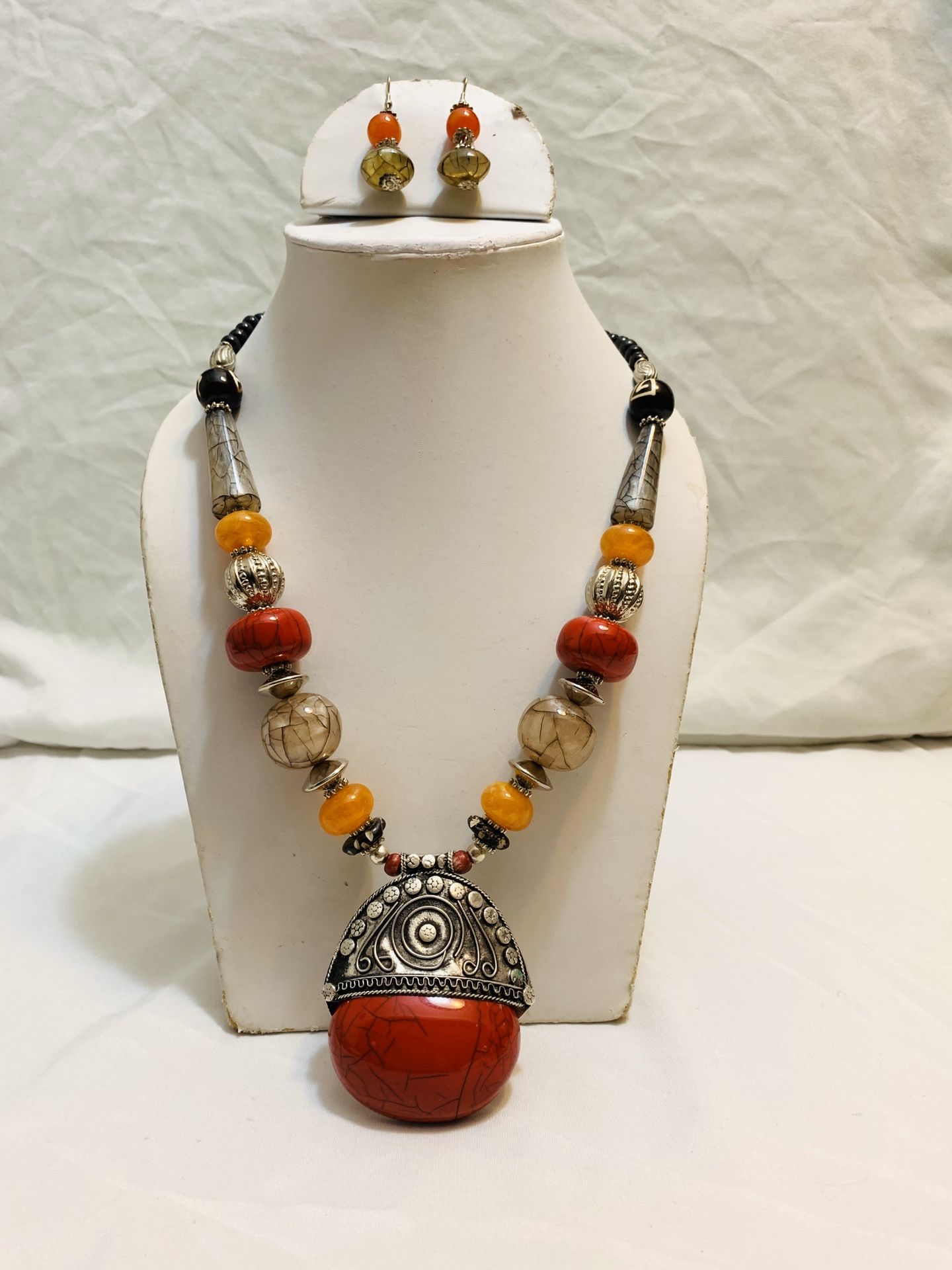 Himalayan jewelry coral pendent necklace